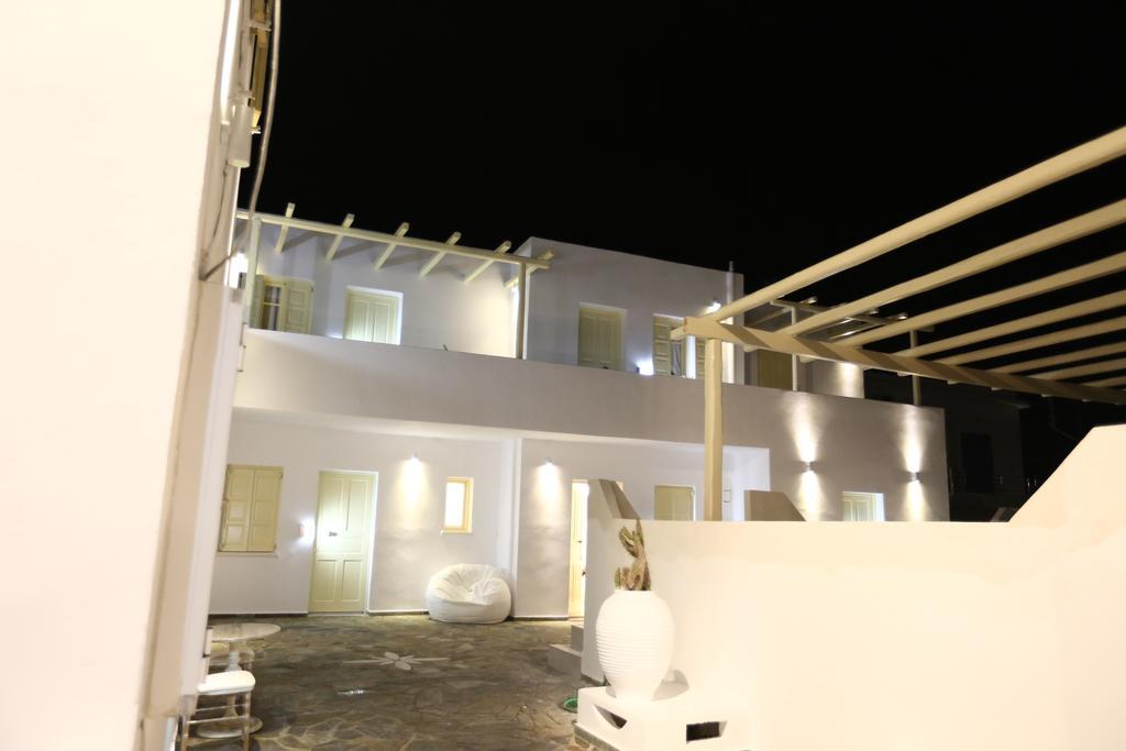The White Suites Adamantas  Dış mekan fotoğraf