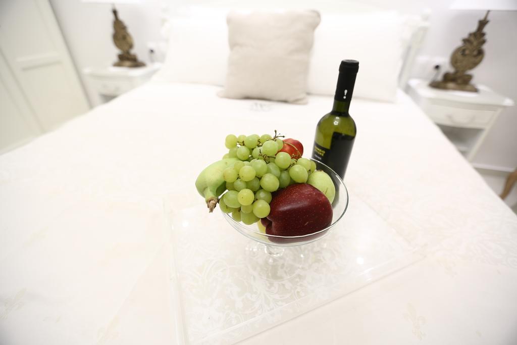 The White Suites Adamantas  Dış mekan fotoğraf