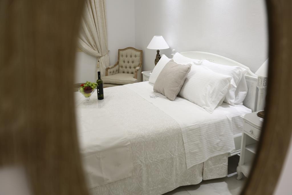 The White Suites Adamantas  Dış mekan fotoğraf