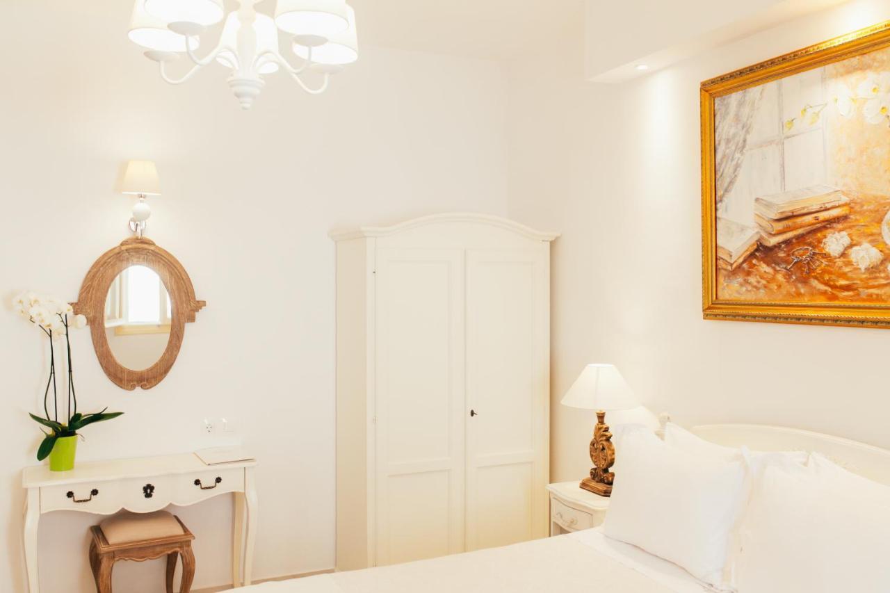 The White Suites Adamantas  Dış mekan fotoğraf