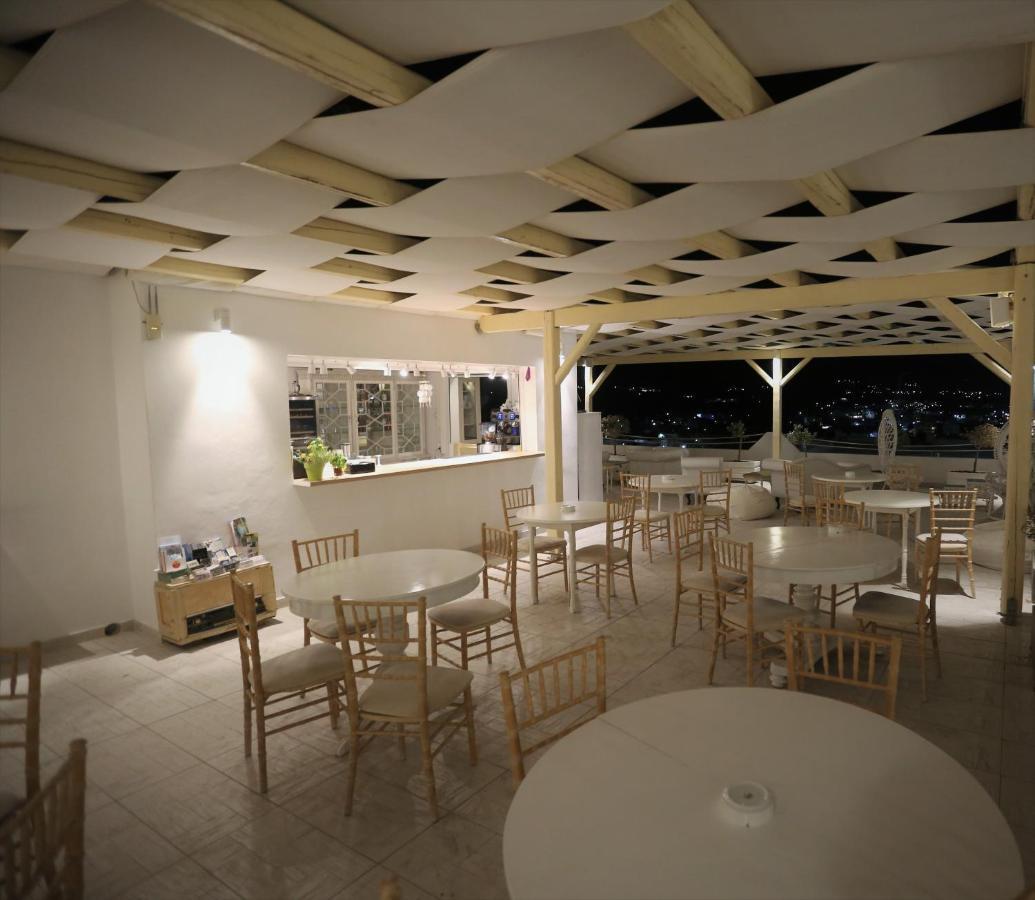 The White Suites Adamantas  Dış mekan fotoğraf