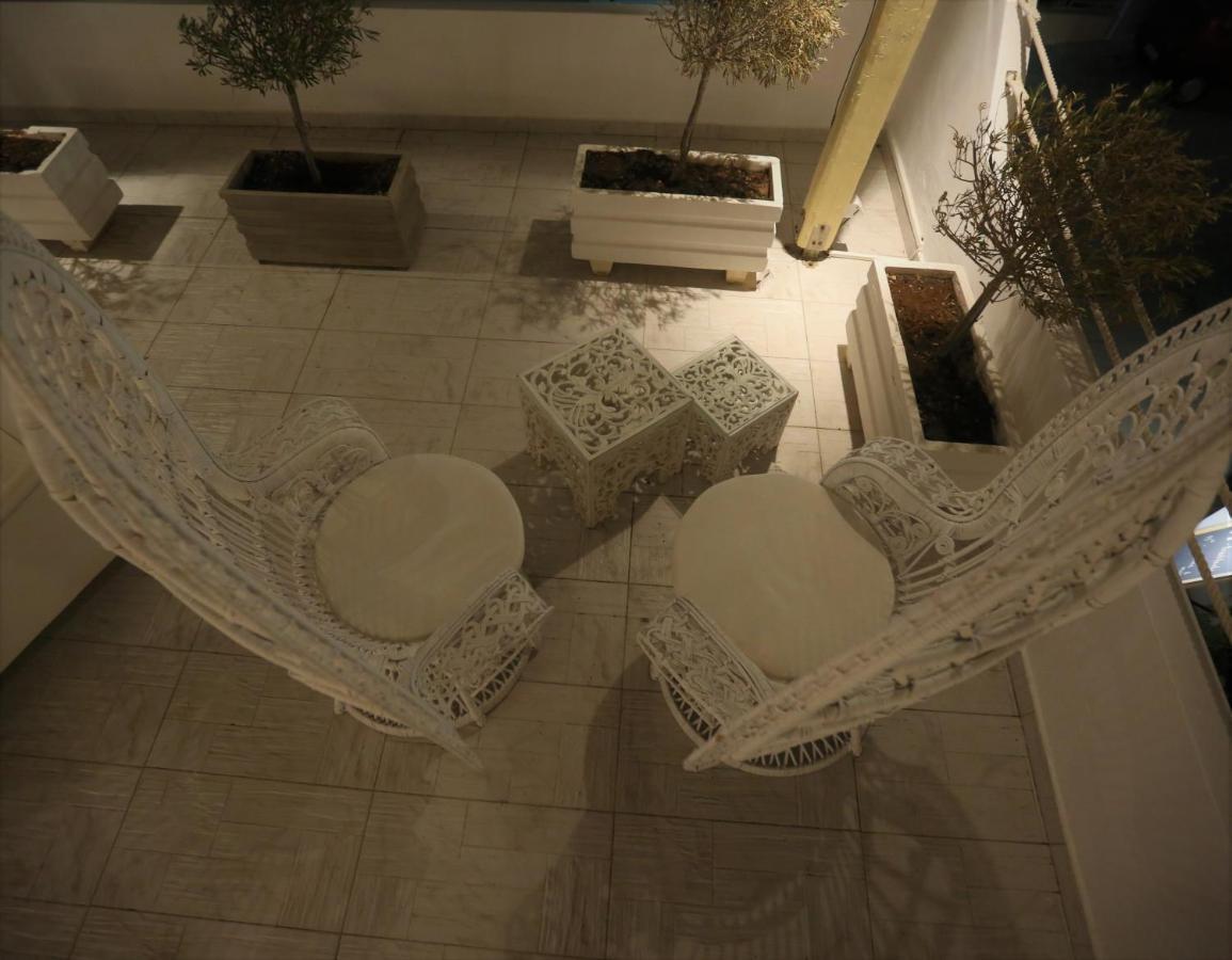 The White Suites Adamantas  Dış mekan fotoğraf